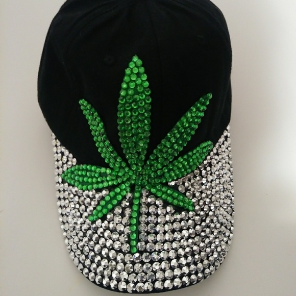 Unbranded Accessories - Womens Blingy Rhinestone Marijuana Plant Cap